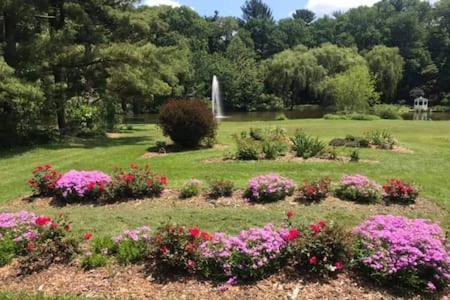 Spacious Upstairs 1Bed- Walking Distance To Beach Outlet Mall Michigan City Bagian luar foto